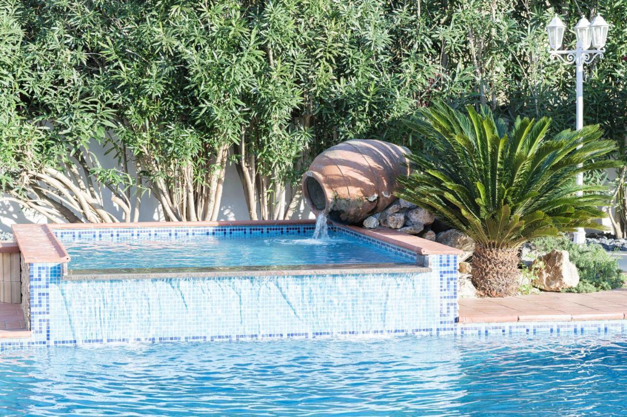 Gites La Catalane Theza Exteriér fotografie